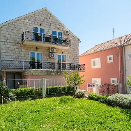 Hébergement de vacances Moreska-2 By Interhome