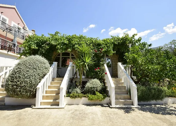 Moreska-2 By Interhome *